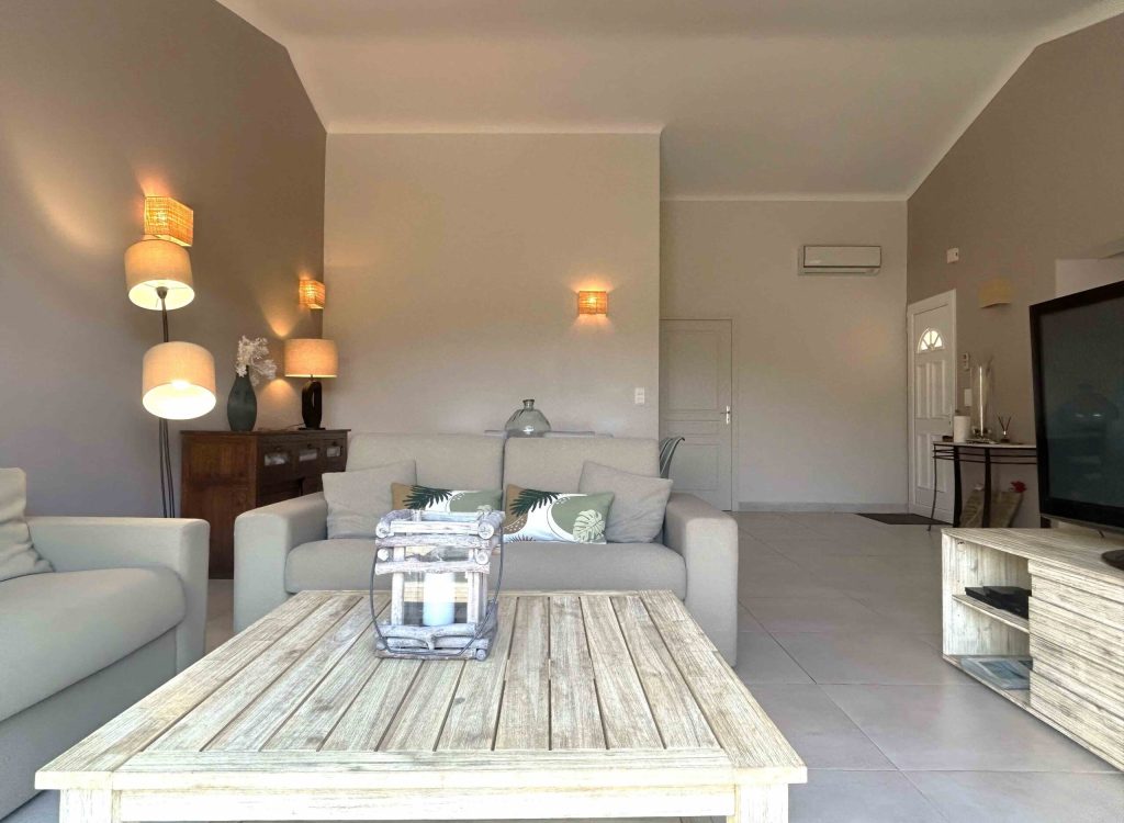 location villa santa giulia corse